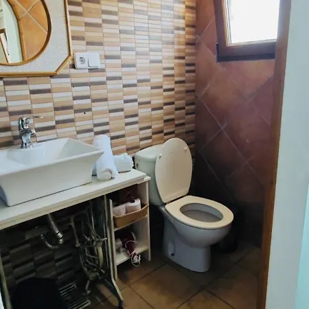 Privado 7 Min De La Playa Piscina Wifi Parking Aire Barbacoa Grupos Tatil Evi