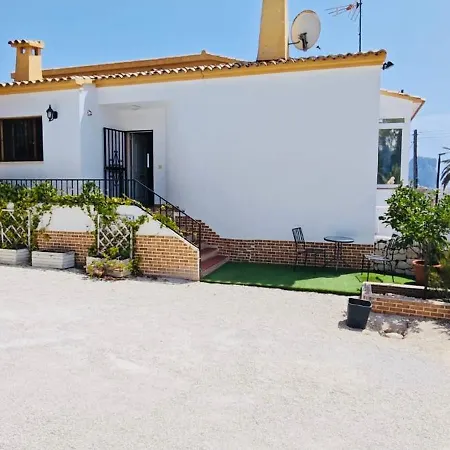 Privado 7 Min De La Playa Piscina Wifi Parking Aire Barbacoa Grupos Tatil Evi