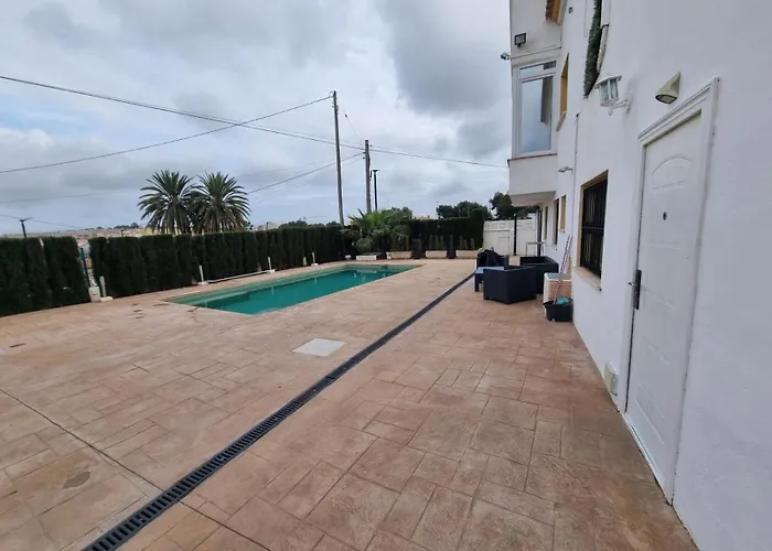 Privado 7 Min De La Playa Piscina Wifi Parking Aire Barbacoa Grupos Holiday home *