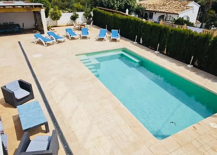 Privado 7 Min De La Playa Piscina Wifi Parking Aire Barbacoa Grupos