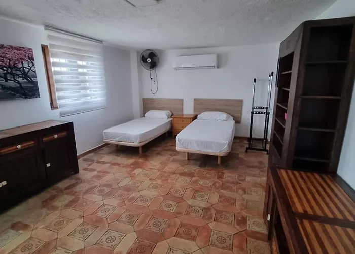 Privado 7 Min De La Playa Piscina Wifi Parking Aire Barbacoa Grupos בית נופש